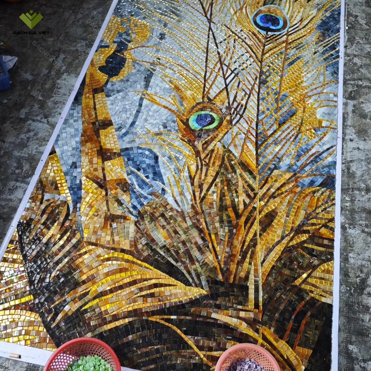 Tranh mosaic nghệ thuật lông công VTMSV-1064