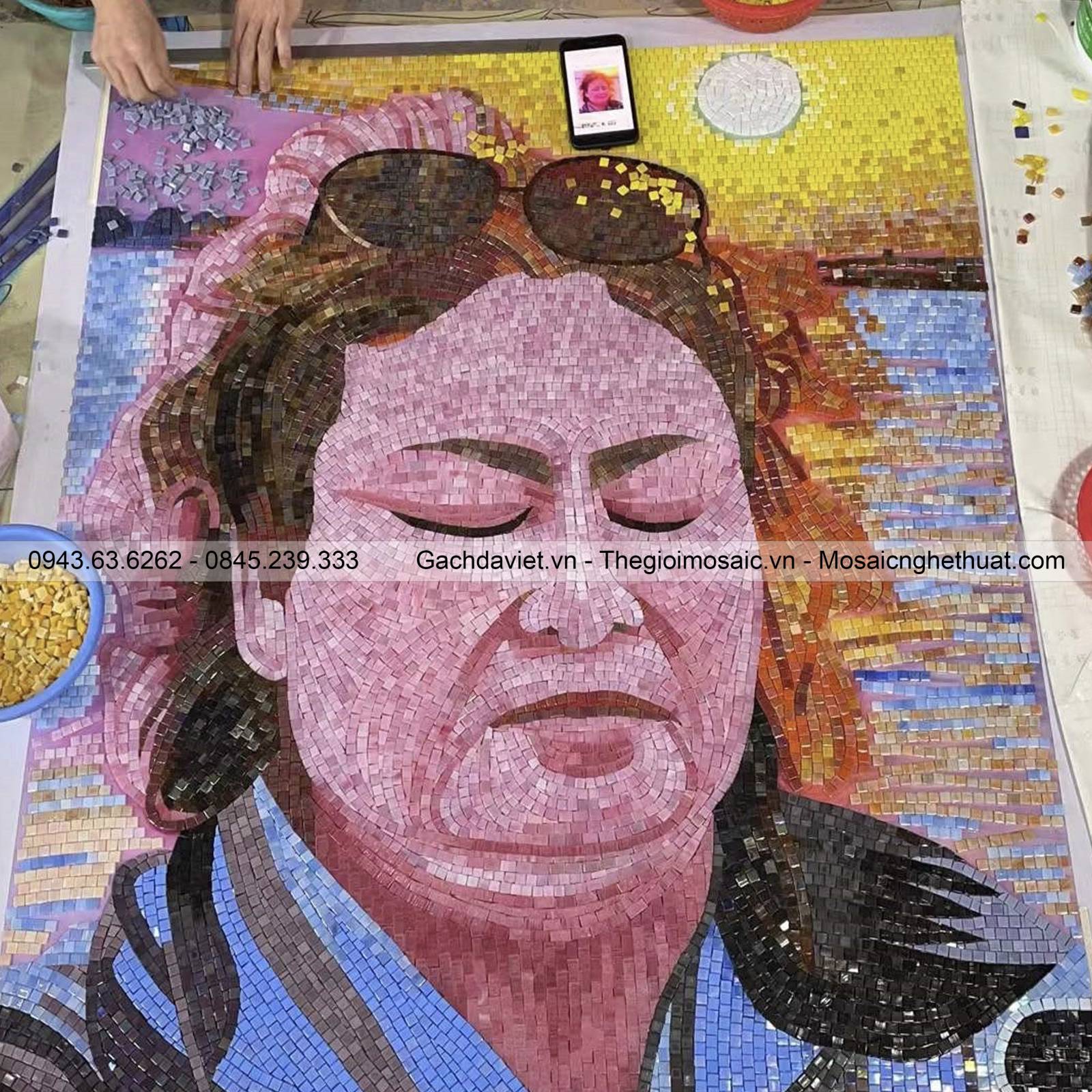 Tranh mosaic nghệ thuật cô gái VTMSD-3062