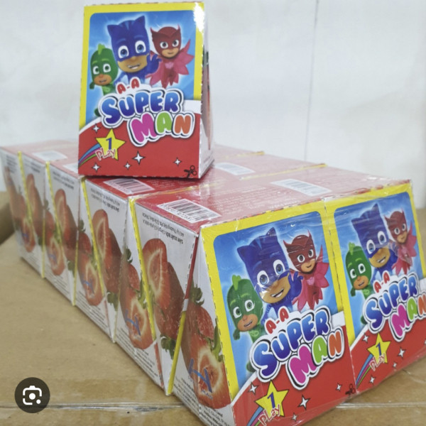 Kẹo Dẻo Tam Giác Super Man (Cọc 20 Hộp )