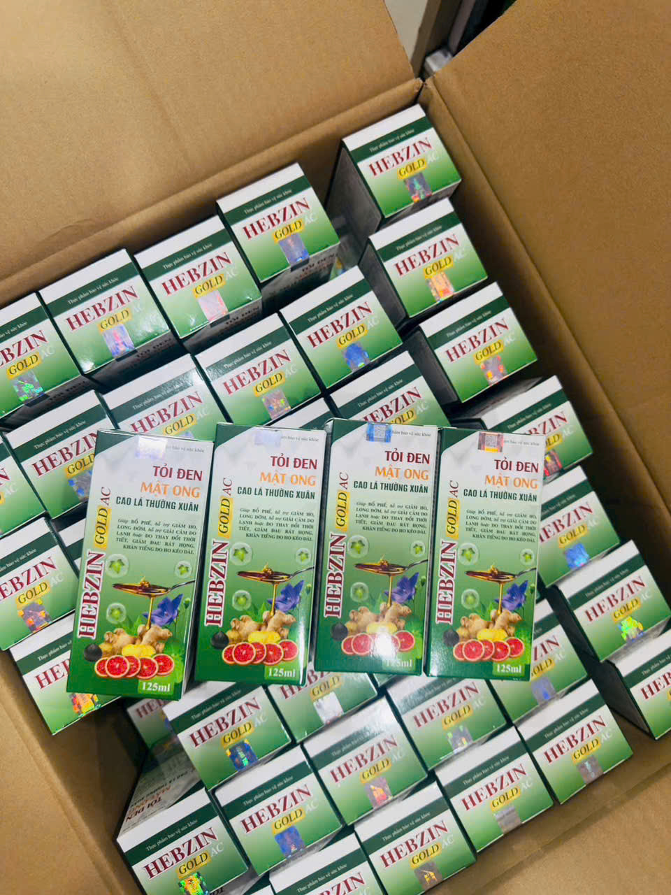 Siro Tỏi Đen Mật Ong Cao Lá Thường Xuân Hebazin Lọ 125 Ml