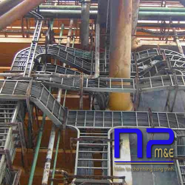 Thang cáp sơn tĩnh điện 300x100