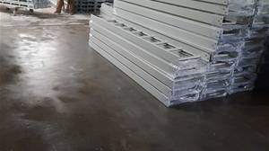 [Video]Thang máng cáp điện 300x100 sơn tĩnh điện