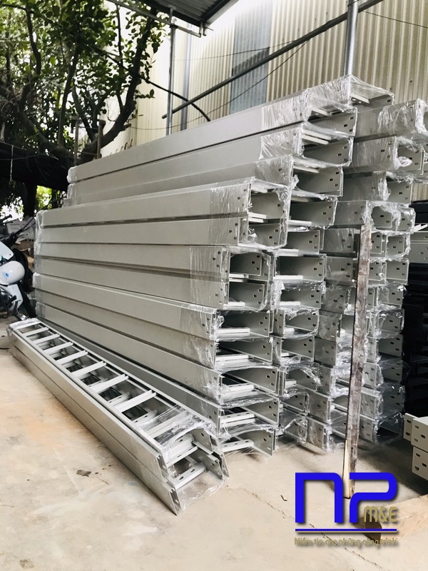 Thang cáp điện sơn tĩnh điện 200x100