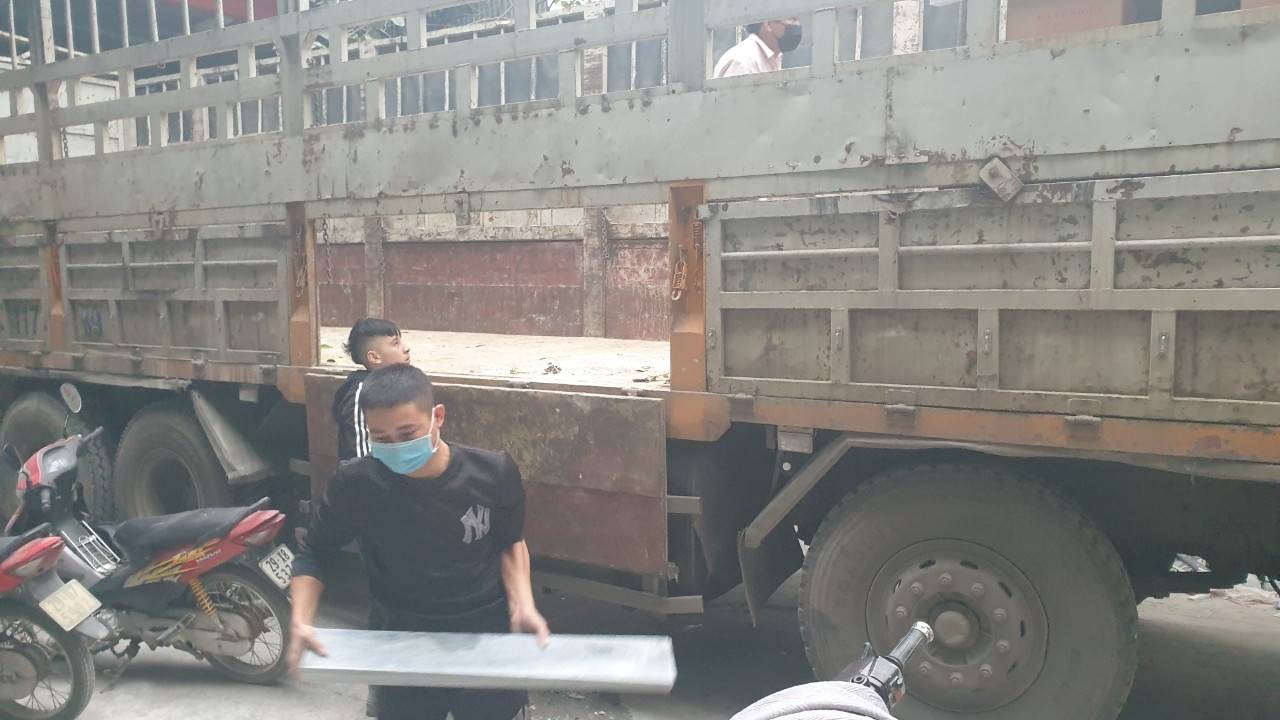 Giao hàng đá sọc dưa cho công trình tại dự án Terra An Hưng - Hà Nội