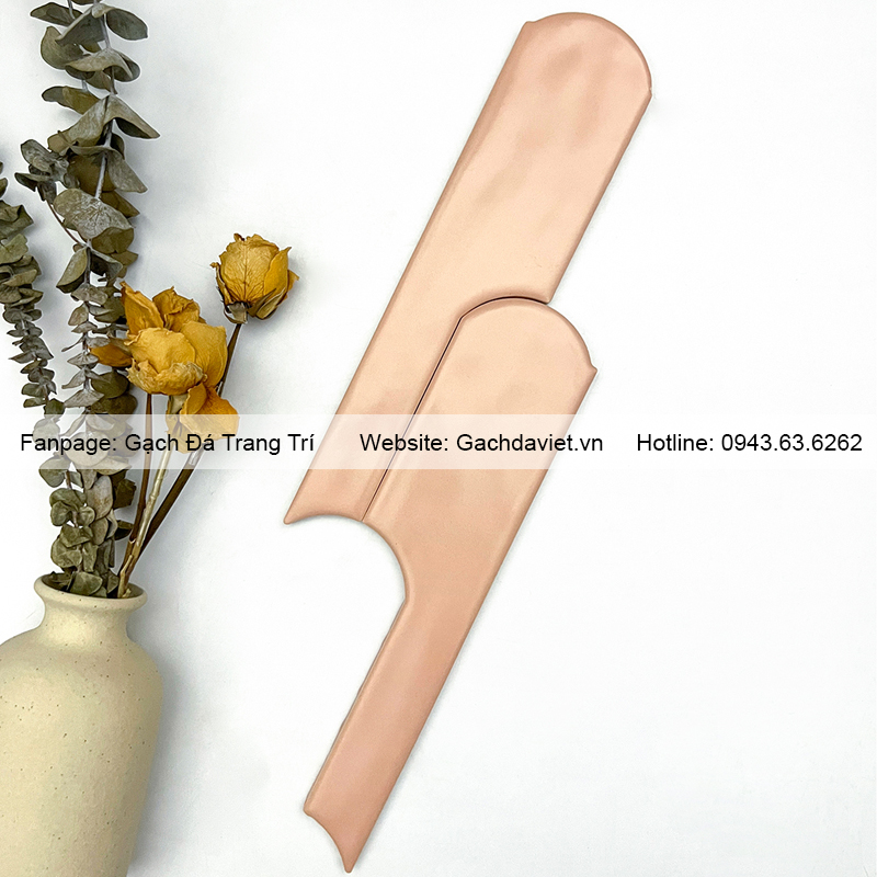 Gạch thẻ ốp tường 70x280mm hình sáng tạo màu cam VGT-ST006