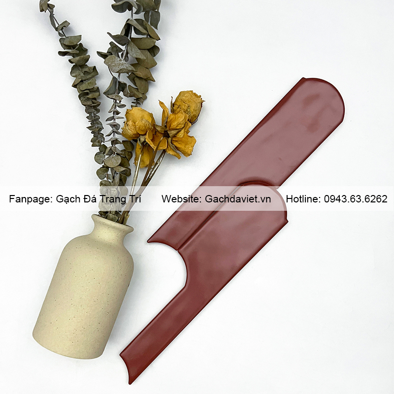 Gạch thẻ ốp tường 70x280mm hình sáng tạo màu đỏ VGT-ST007