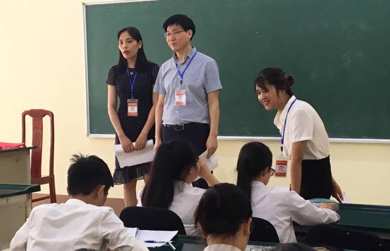 tư vấn buổi tuyển sinh tại THPT Ngô Quyền - Đông Anh Hà Nội