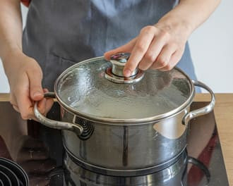 Sửa bếp tận nhà phố Trung Kính 15p là có thợ đến