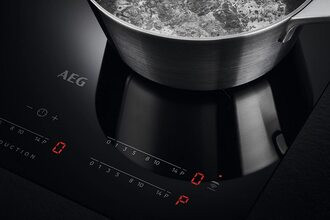 Bếp bốn aeg thông minh hiện đại Bếp bốn aeg thông minh hiện đại