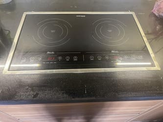 Bếp rommelsbacher có khung thép ít bị nứt vỡ Bếp rommelsbacher có khung thép ít bị nứt vỡ