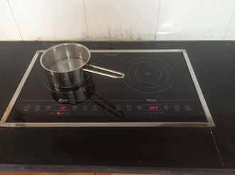 Bếp từ Rommelsbacher hỏng do ẩm ứt, nước vào Bếp từ Rommelsbacher hỏng do ẩm ứt, nước vào