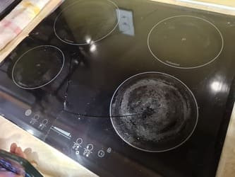 Bếp từ vỡ kính schott ceran do dùng sai cách Bếp từ vỡ kính schott ceran do dùng sai cách