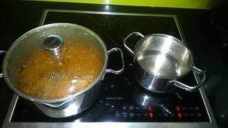 Bếp từ aeg dang sử dụng tự nhiên đun không nóng Bếp từ aeg dang sử dụng tự nhiên đun không nóng