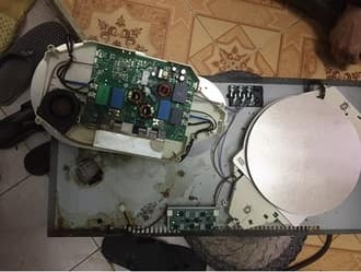 Bếp từ btandt hỏng do ẩm ướt côn trùng vào
