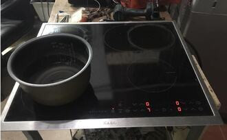 Bếp từ đang đun thì nổ bụp và nhảy aptomat luôn Bếp từ đang đun thì nổ bụp và nhảy aptomat luôn