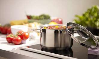 Mọi bếp từ đều không kén đối với nồi từ