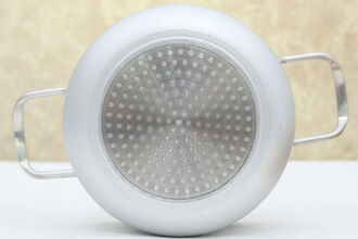 Bếp từ không nhận nồi do bếp hỏng cần sửa chữa