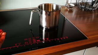 Bếp từ không nhận nồi ảnh hưởng đến nấu nướng Bếp từ không nhận nồi ảnh hưởng đến nấu nướng