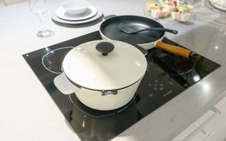 Bếp từ hiện chữ H - Nguyên nhân, tác hại và cách sửa tại nhà