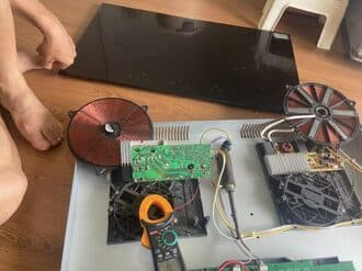 Bếp từ bị lỗi e5 do sự có ẩm ướt hỏng mạch Bếp từ bị lỗi e5 do sự có ẩm ướt hỏng mạch