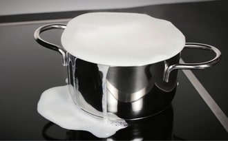 Bếp từ vanessa hỏng do nước tràn hỏng mạch Bếp từ vanessa hỏng do nước tràn hỏng mạch