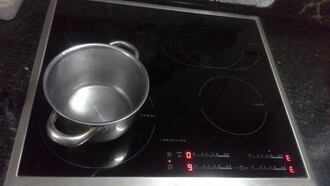 Cách sử dụng bếp từ để tránh gặp hư hỏng Cách sử dụng bếp từ để tránh gặp hư hỏng