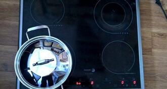 Cần sử dụng nồi từ dành riêng cho bếp từ Cần sử dụng nồi từ dành riêng cho bếp từ