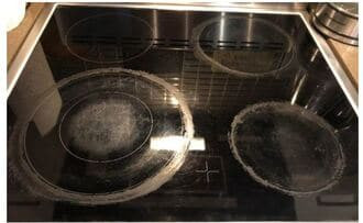 Mặt bếp từ bị cháy do sử dụng lâu ngày Mặt bếp từ bị cháy do sử dụng lâu ngày