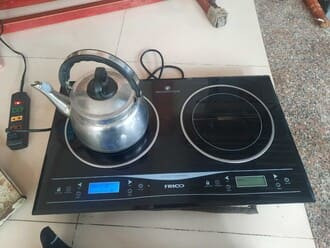 Sửa bếp điện từ frico do bị ẩm mạch hỏng main Sửa bếp điện từ frico do bị ẩm mạch hỏng main