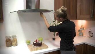 Hút mùi canzy hỏng do ẩm ướt nước vào Hút mùi canzy hỏng do ẩm ướt nước vào