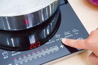 Bếp hồng ngoại bị mất nguồn bật nhưng không lên Bếp hồng ngoại bị mất nguồn bật nhưng không lên