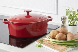 Nồi gang bếp từ nặng mà lại có giá thành cao