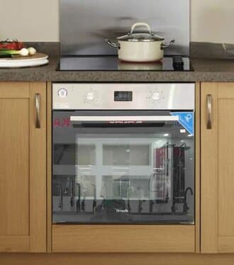 Sản phẩm kết hợp cả lò nướng với bếp từ electrolux