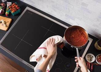 Sửa bếp từ Châu Âu bị nháy đèn tại nhà Hà Nội