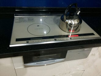 Sửa bếp từ hitachi nội địa cho căn hộ ecopark