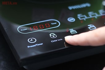 Vì sao bếp từ tự nhiên hỏng khi đang sử dụng Vì sao bếp từ tự nhiên hỏng khi đang sử dụng