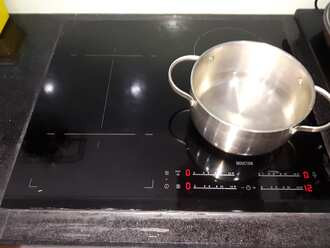 Bếp từ bị lỗi e2 gây ra các vấn đề chập cháy Bếp từ bị lỗi e2 gây ra các vấn đề chập cháy