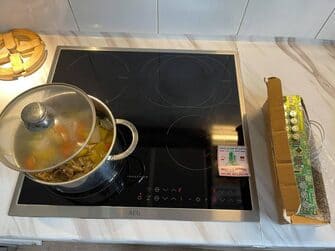 Sửa bếp từ lỗi er22 sớm giúp tiết kiệm chi phí hơn