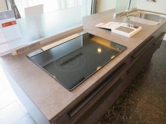 Nên gọi sửa bếp từ ngay khi thấy bếp bị hỏng Nên gọi sửa bếp từ ngay khi thấy bếp bị hỏng