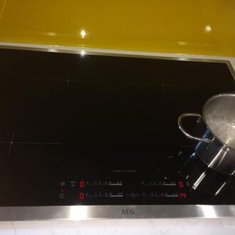 Sửa bếp từ aeg loại 4 vùng nấu tại nhà hà nội Sửa bếp từ aeg loại 4 vùng nấu tại nhà hà nội