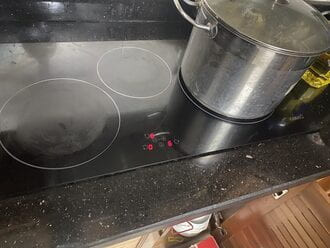 Sửa bếp từ đang chạy báo lỗi e5 bếp Châu Âu Sửa bếp từ đang chạy báo lỗi e5 bếp Châu Âu