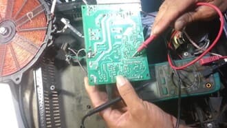 Quy trình sửa bếp từ lỗi e2 tại nhà của công ty Quy trình sửa bếp từ lỗi e2 tại nhà của công ty