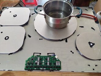 Thay mặt kính bếp bosch 4 vùng nấu ở Xã Đàn