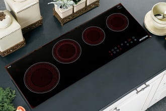 Giá thay kính bếp hồng ngoại cao cấp tương đối cao