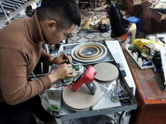 Thợ sửa bếp từ cata đến ngay sau 15 phút gọi