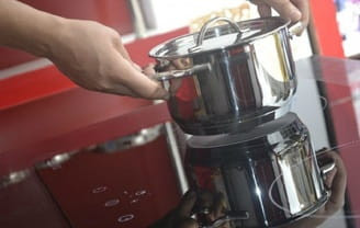 Thợ chuyên sửa bếp từ tại booyoung vina mỗ lao