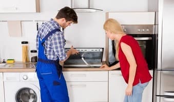 Thợ bảo hành sửa chữa luôn làm việc liên tục 24/7