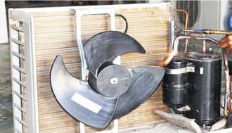 Dàn nóng điều hòa chạy cả quạt và block