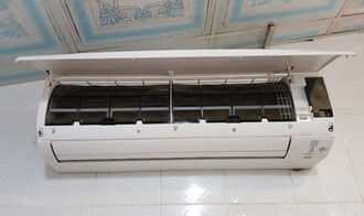 Điều hòa bị chảy nước do dàn lạnh quá bẩn Điều hòa bị chảy nước do dàn lạnh quá bẩn