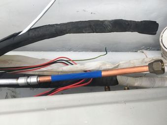 Máy hở, mất gas do dùng ống nhôm kém chất lượng Máy hở, mất gas do dùng ống nhôm kém chất lượng